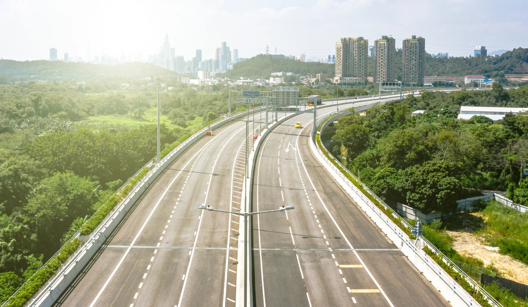 Urban highway surrounded by greenery